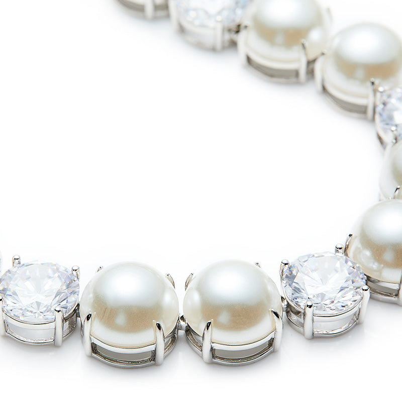 Itzel Pearl Necklace